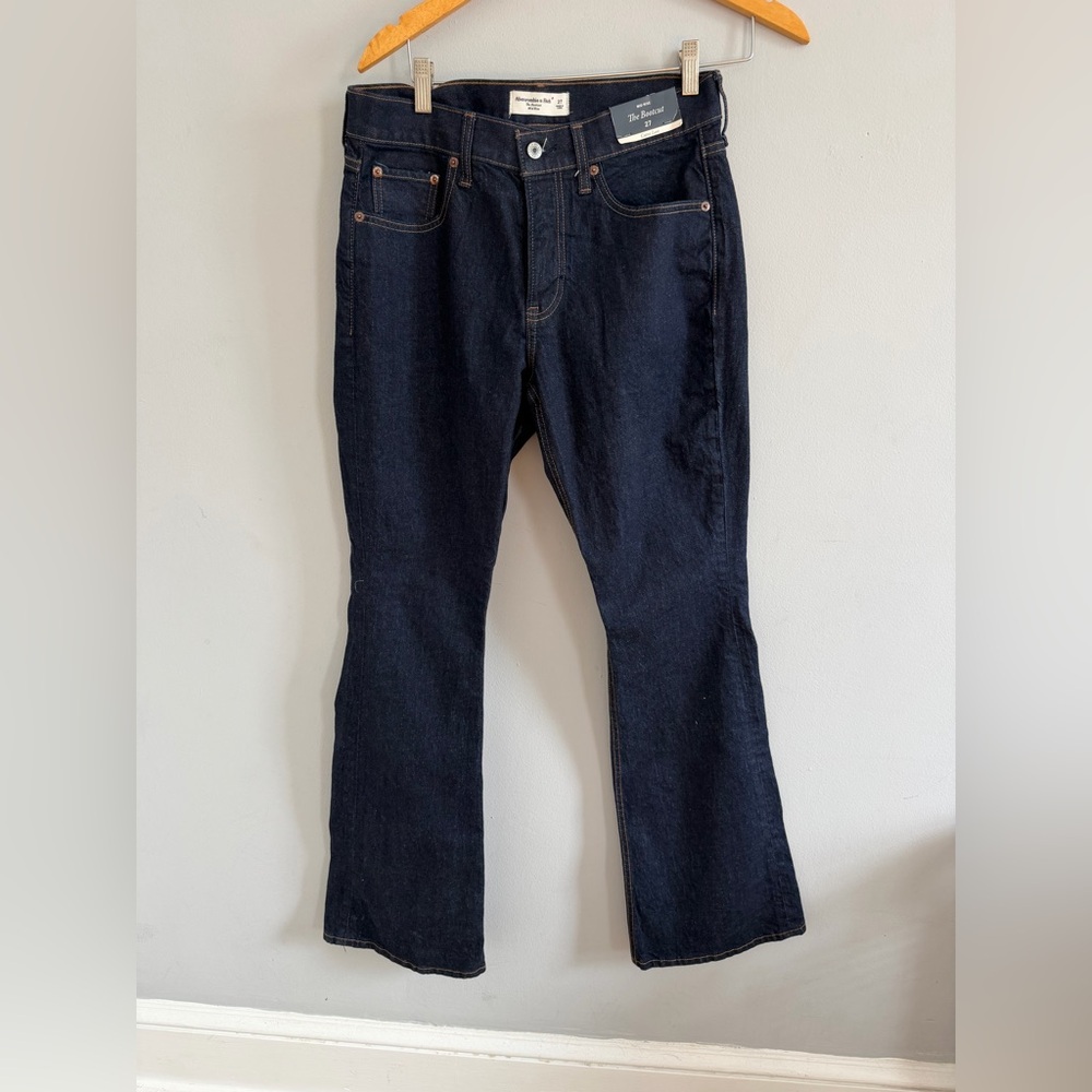 Abercrombie & Fitch Curve Love Mid Rise The Bootcut Dark Wash Denim Size 27 NWT
